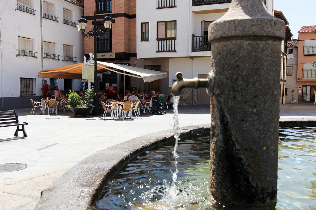 Hostal Yessy Candeleda Dış mekan fotoğraf