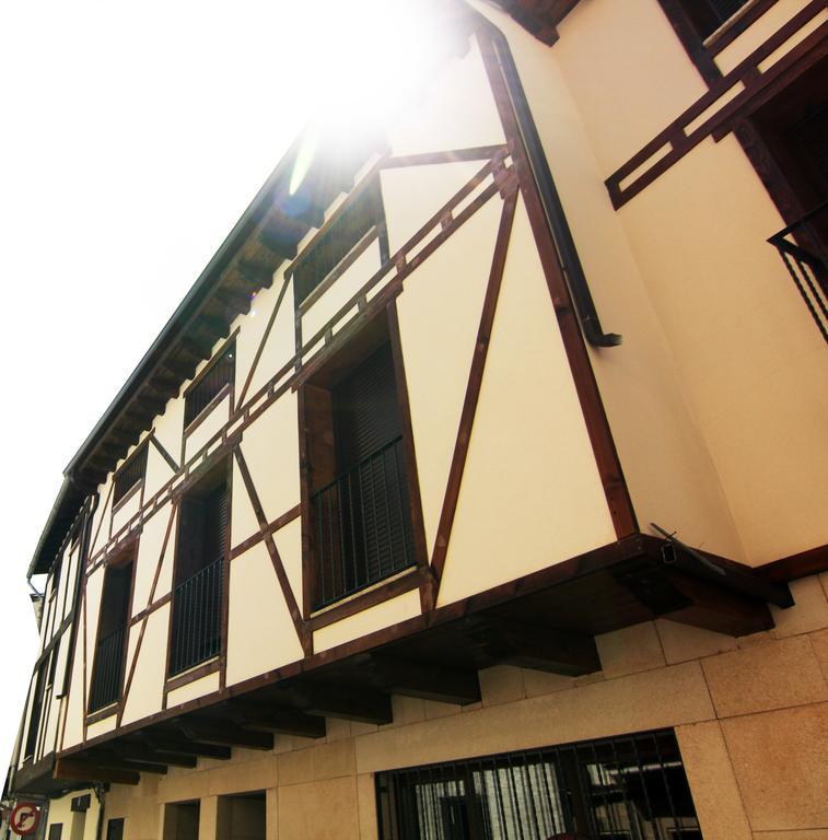 Hostal Yessy Candeleda Dış mekan fotoğraf