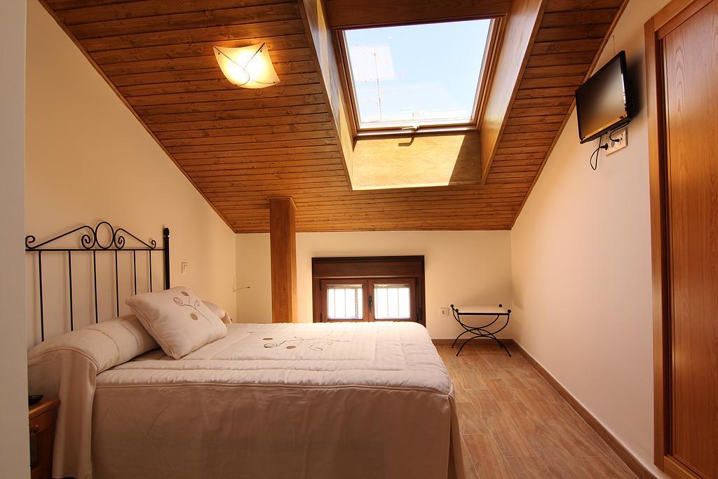 Hostal Yessy Candeleda Oda fotoğraf
